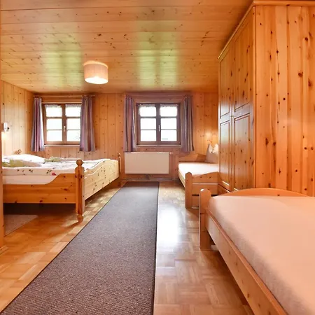 Hof Erath مزرعة للإقامة