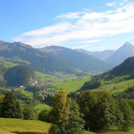 مزرعة للإقامة Hof Erath